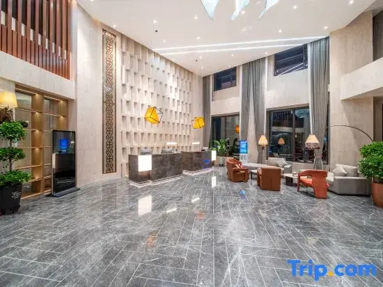 MEHOOD LESTLE The Traxland Hotel