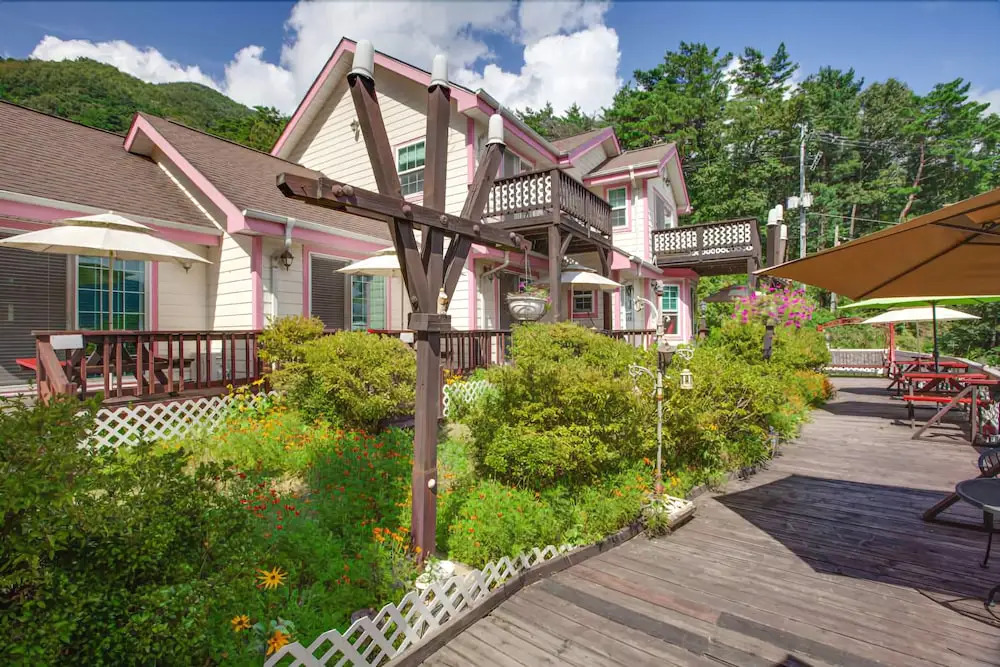 Yangyang Seorak Spa Herb Ville Pension