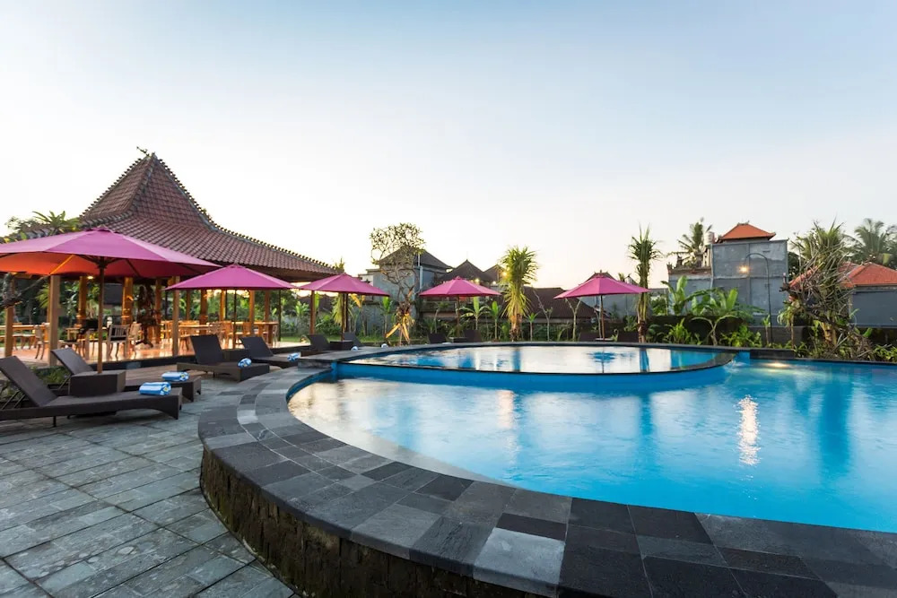 Nyoman Ada Resort