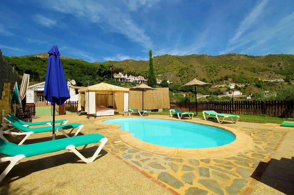 1038 Villa Cruz