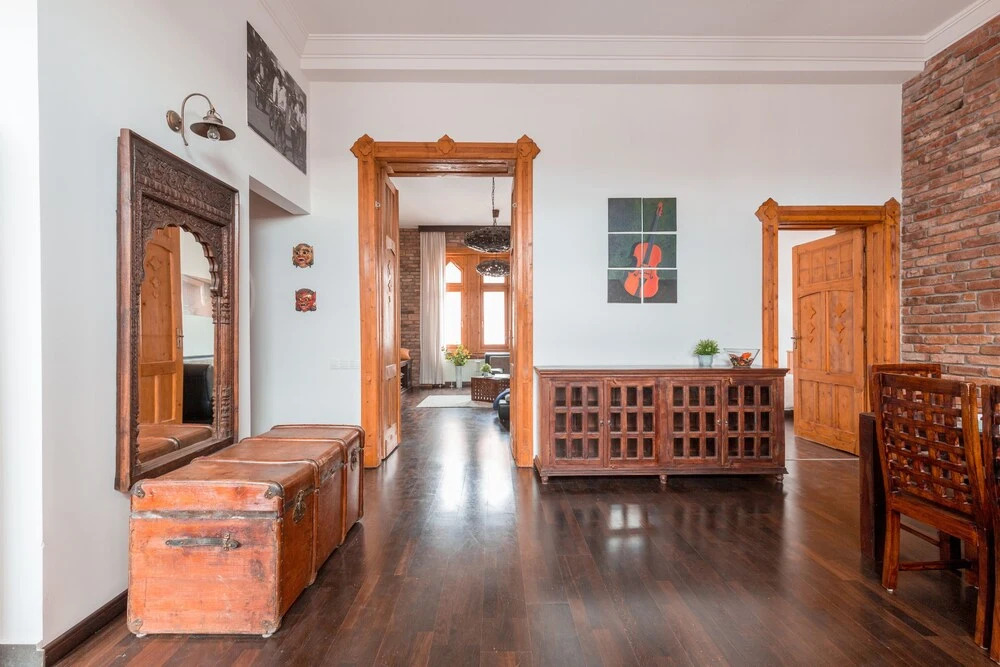 Supercentral Spacious Apartment