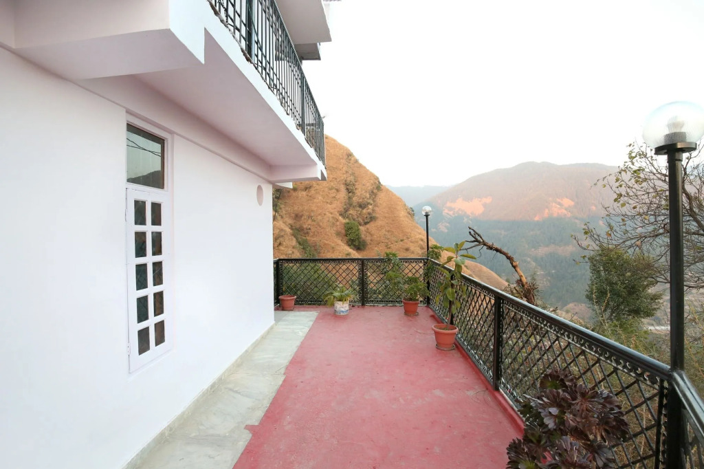 OYO 10303 Home  Himsutra Bhatakuffer