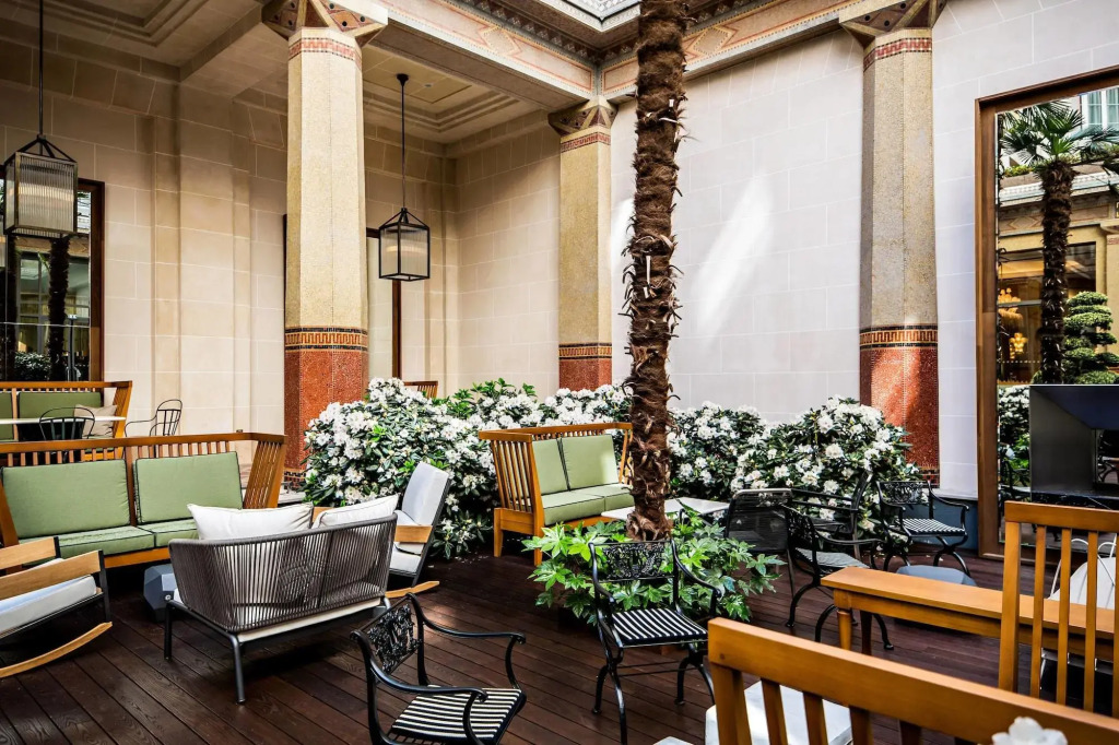 Prince de Galles, a Luxury Collection hotel, Paris