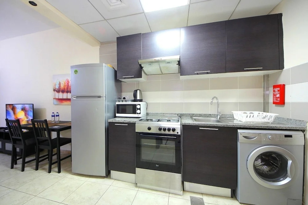New Arabian Holiday Homes- IMPERIAL JVT