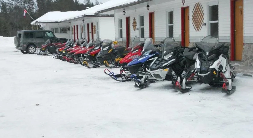 Deep River Motel