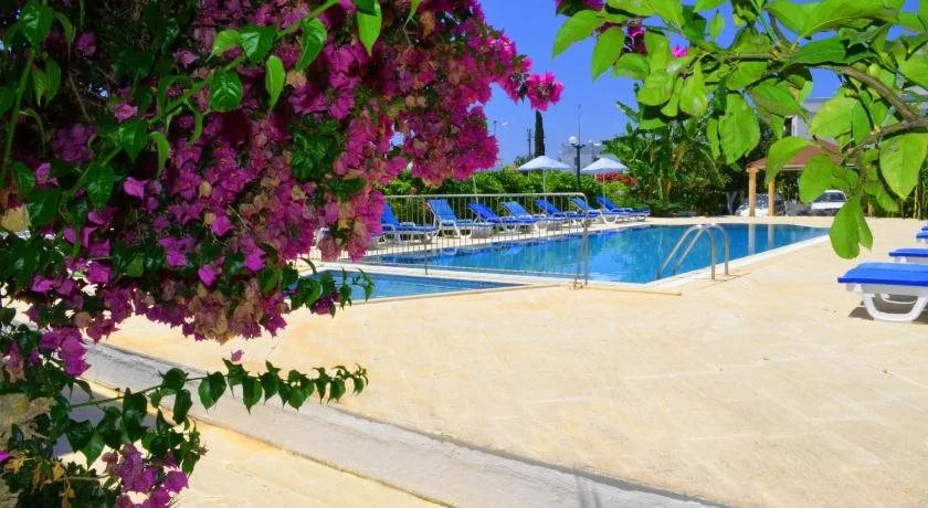 Ege Apartments