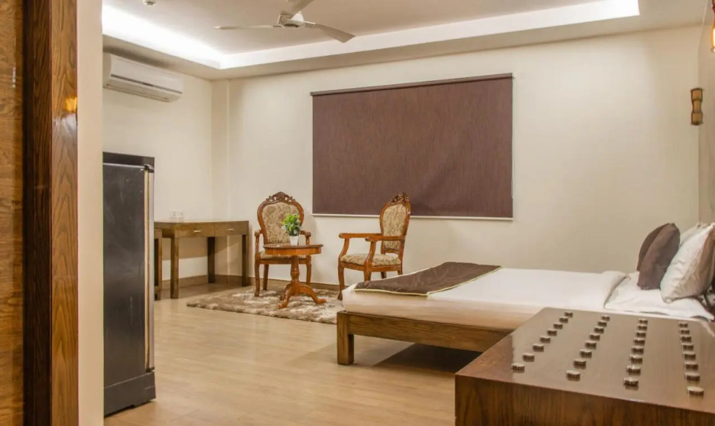 Athasri Hotel Infantry Road