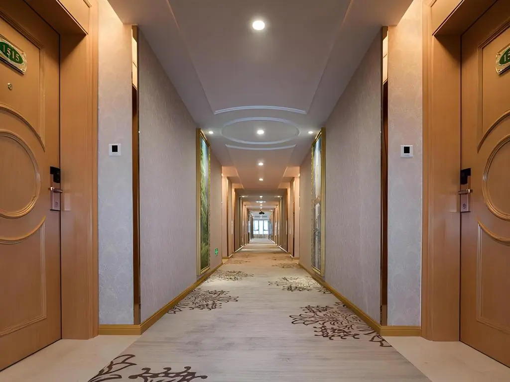 Vienna International Hotel (Shenzhen Guanlan Avenue)