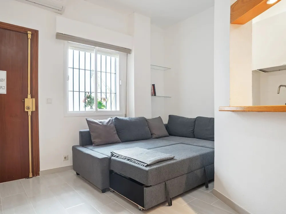 Modern Apartment in Sevilla With Garden