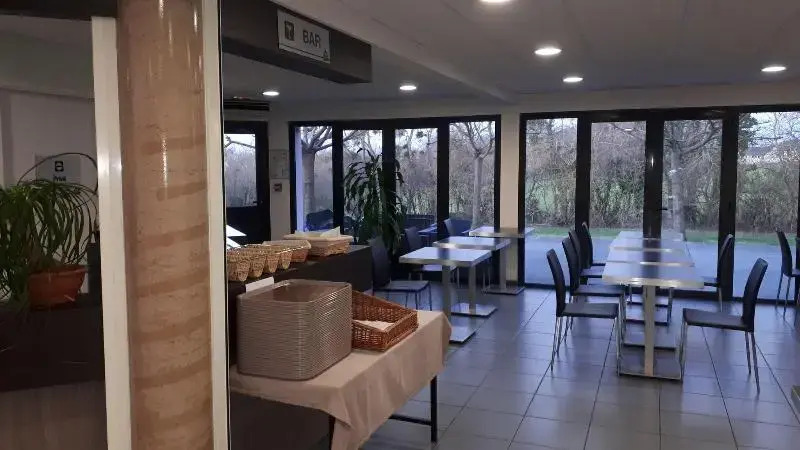 Hôtel Akena La Ferté Bernard