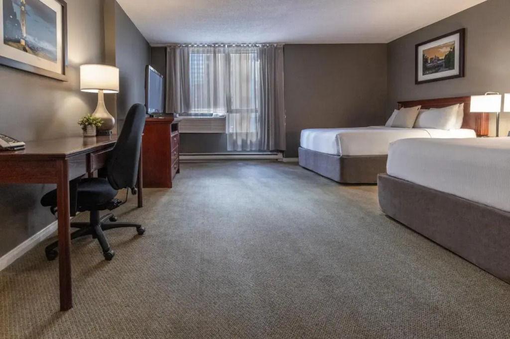 Hotel Faubourg Montreal Centre-Ville Downtown