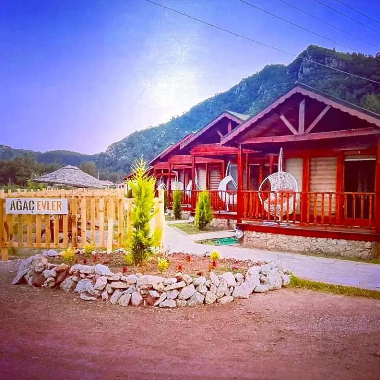 Zoe Glamping