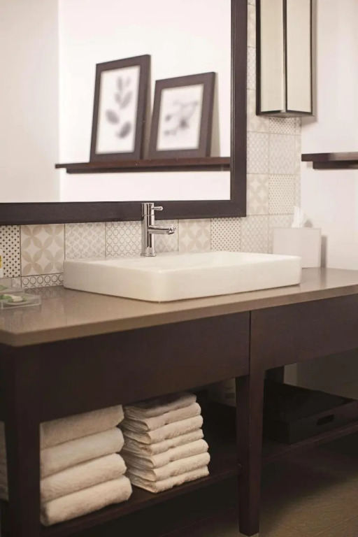 Country Inn & Suites by Radisson Asheville River Arts District