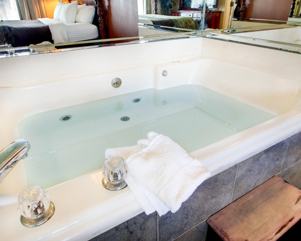 Comfort Inn Meridian - Bonita Lakes