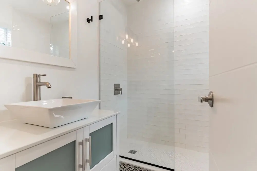 New Gorgeous Modern Hollywood Waterfront Home W/ Private Pool & Dock 4 Bedroom Home by Redawning