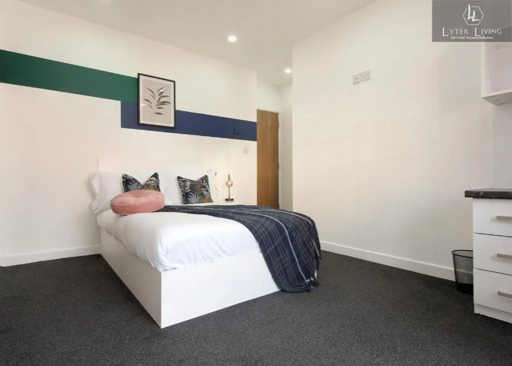 Leicesters Lyter living Serviced apartments Opposite Leicester Railway Station