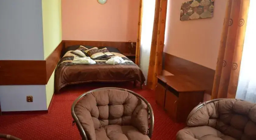 Sala Bankietowa i Pokoje Gościnne