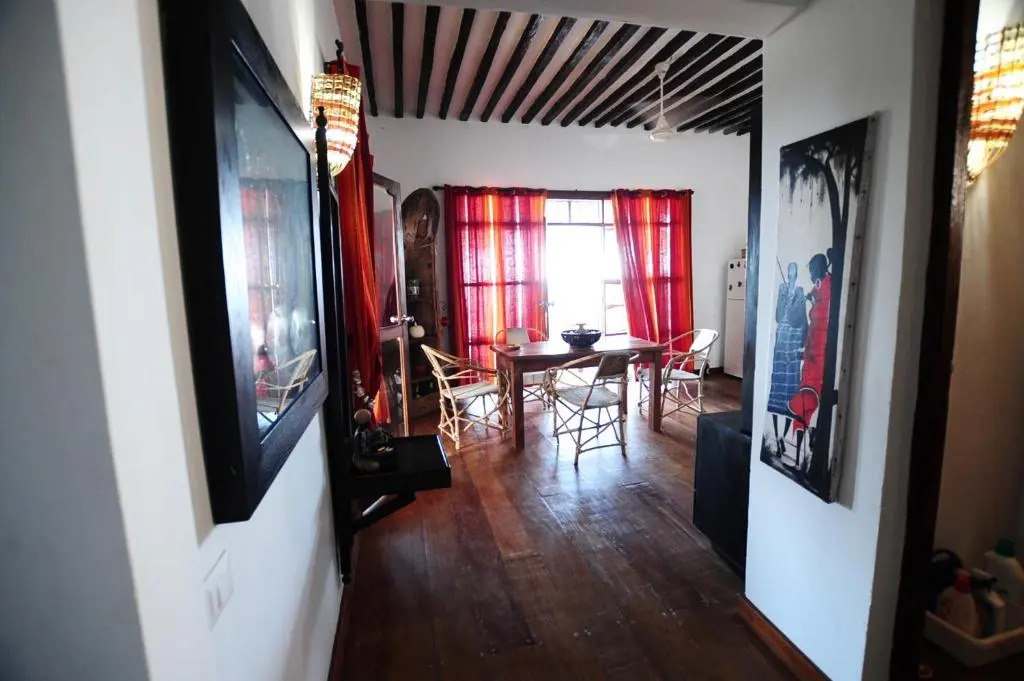Beachfront Villa Hideaway ZanzibarHouses