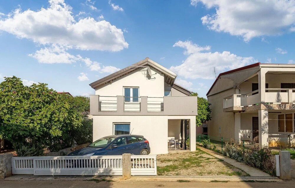 Amazing Apartment in Vir With 1 Bedrooms and Wifi