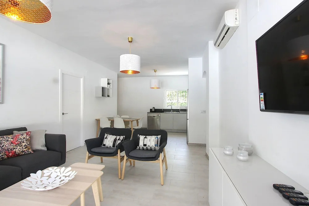 1521 Brand New Modern Apartment 100 Meters Beach 12X6 Pool Chillout