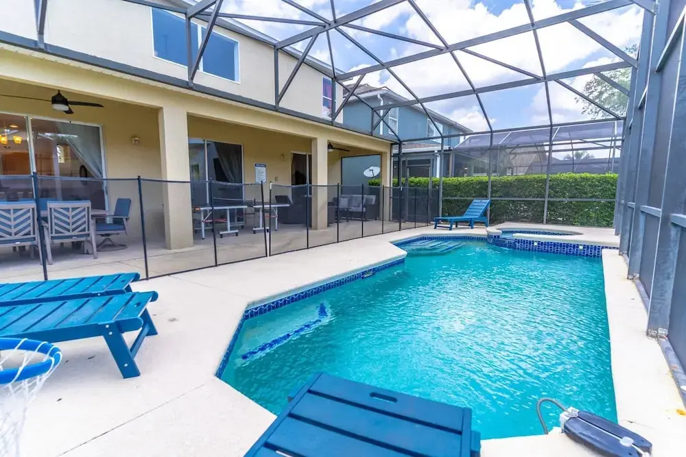 8512 Emerald Island