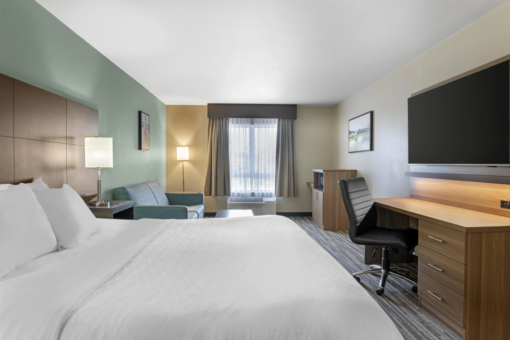 Best Western Plus Dartmouth Hotel & Suites