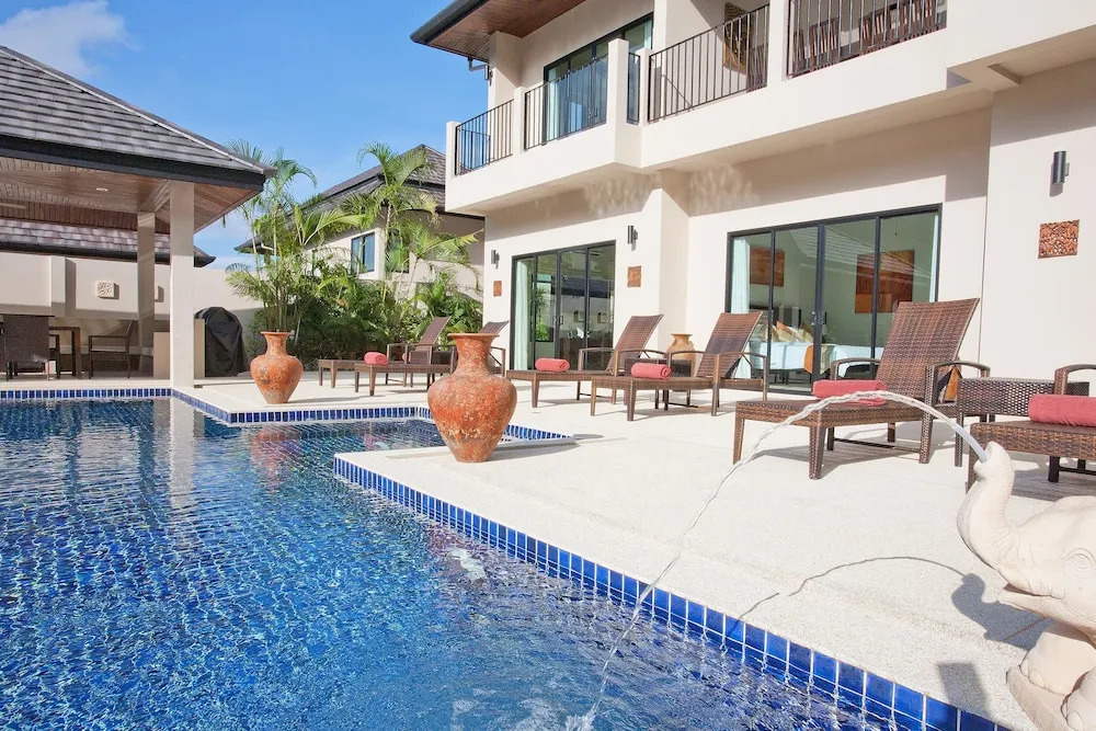 Villa Waew Opal 6 Bed Grand Property with In House Staff