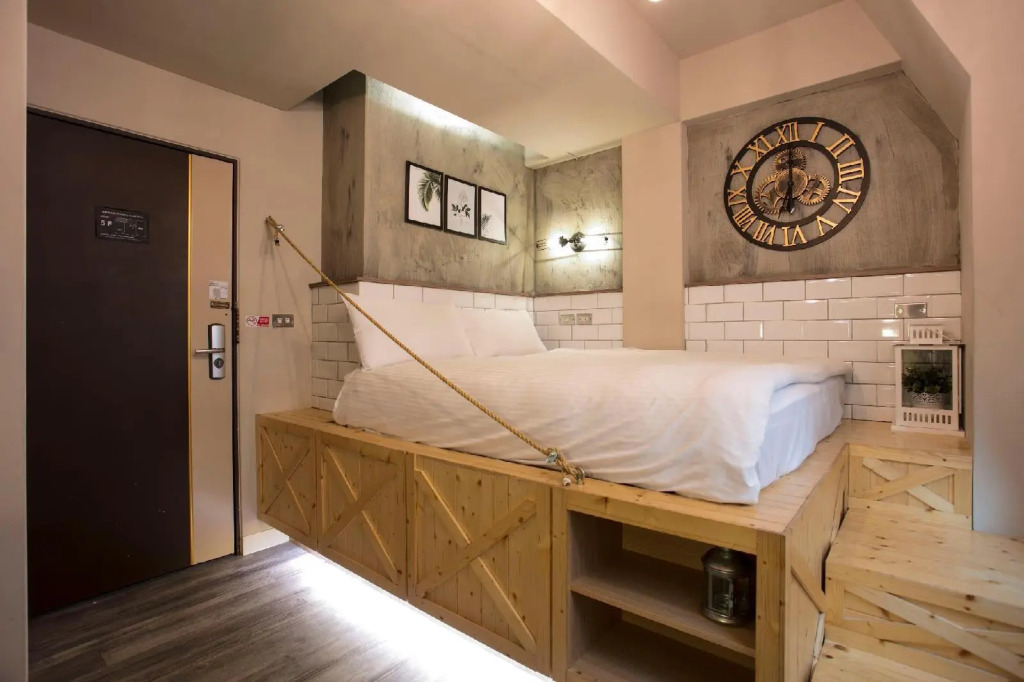 Tomer Hostel