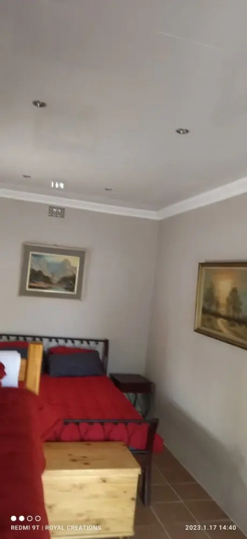 Immaculate 2-bed Garden Cottage in Beaufort West