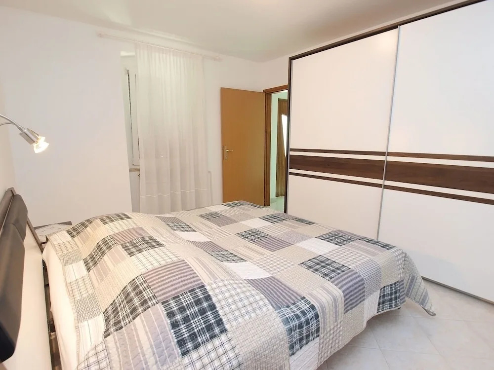 Apartment 1457