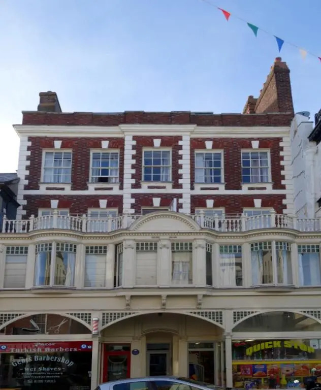 Stunning Central Exeter Apartment with balcony and fantastic view