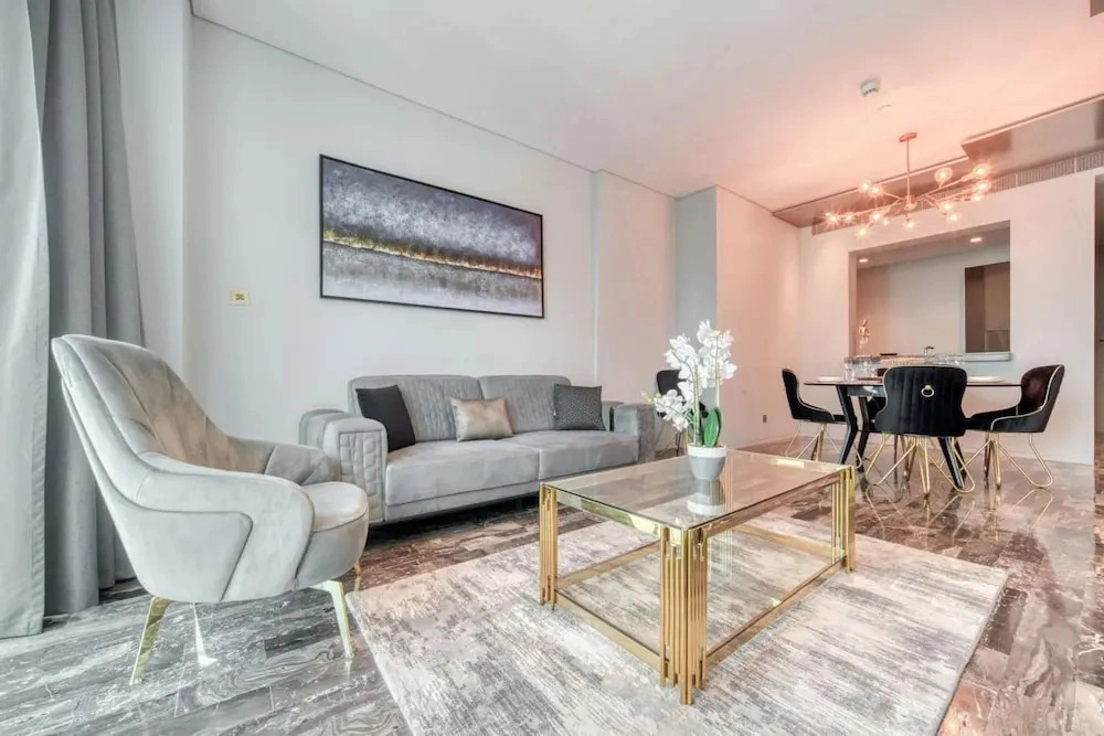 High-end Luxe Apt w Marina Views