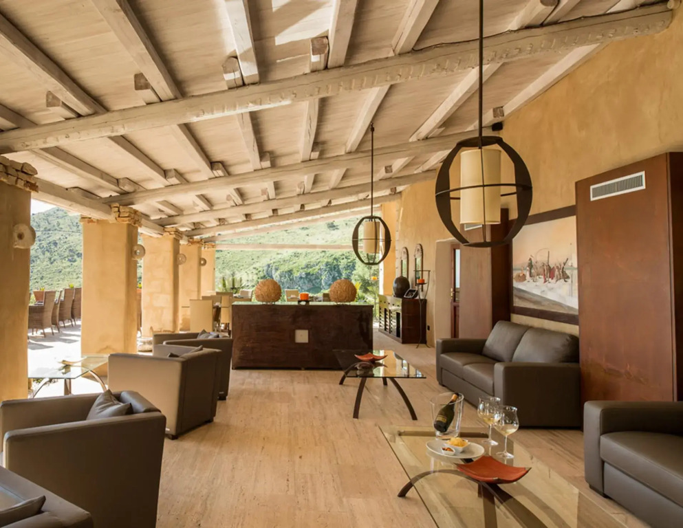 Araja Villa & Suite