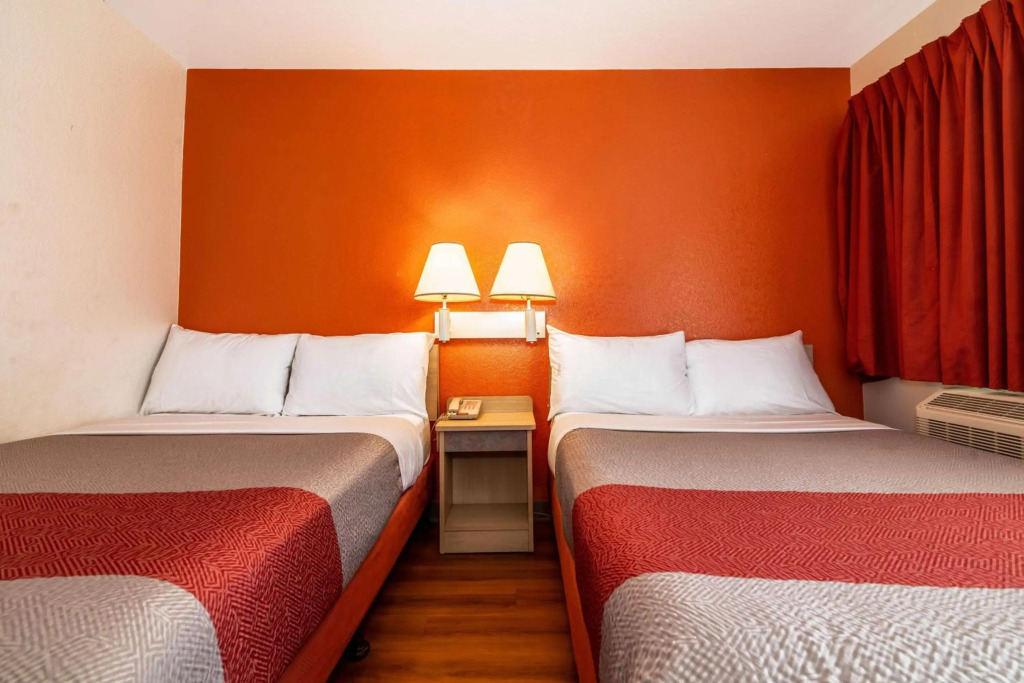 Motel 6-Palm Springs, CA - East - Palm Canyon