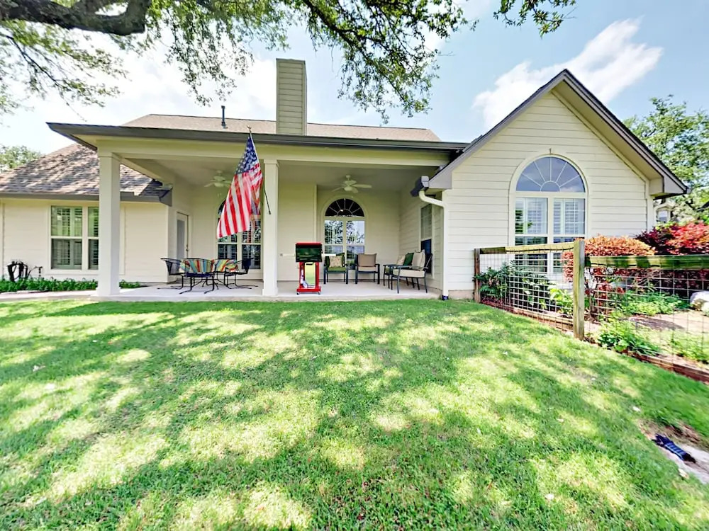 Dripping Springs Home 4 Bedrooms 2 Bathrooms Home