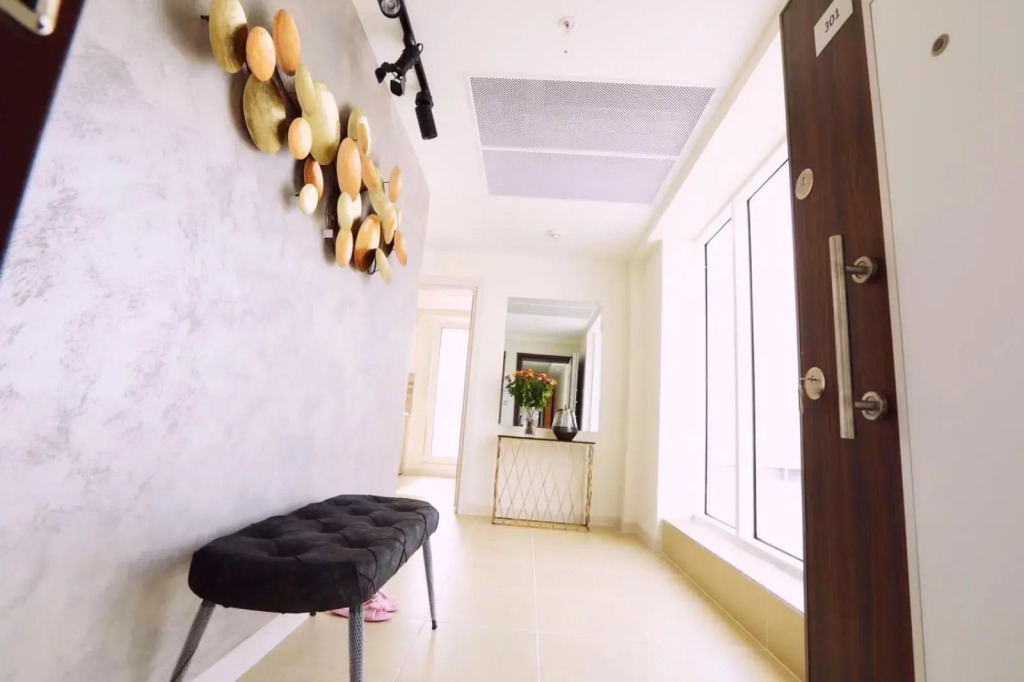 33rd floor luxury apartment spa & fitness