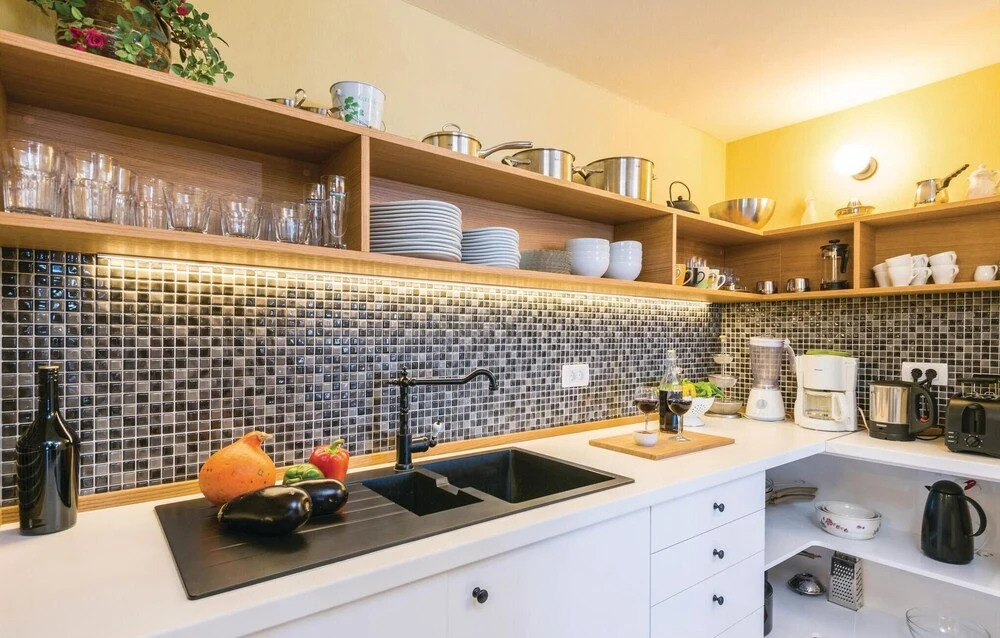 Awesome Home in Orebic With Wifi and 4 Bedrooms