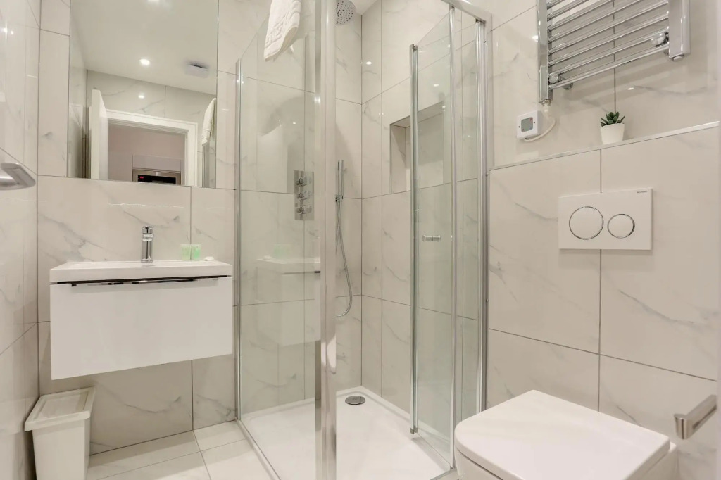 Queensborough Terrace Serviced Apartments