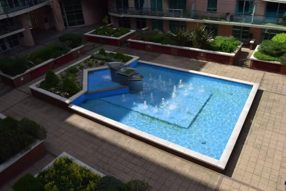 Modern 2 Bedroom Apartment With Stunning Views
