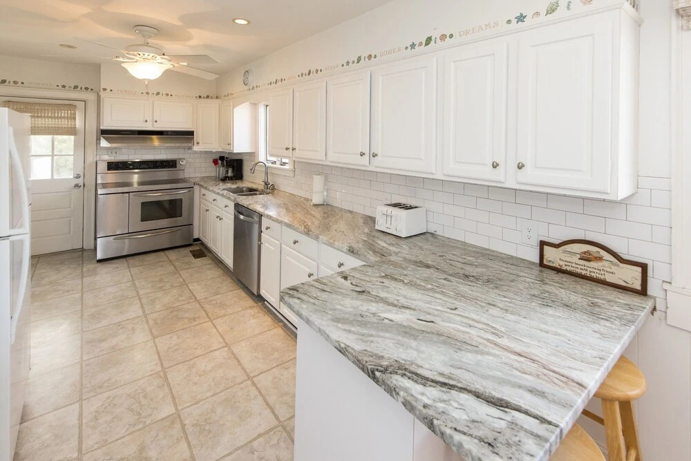 Harshaw Beach House 6 Bedroom Home by Redawning