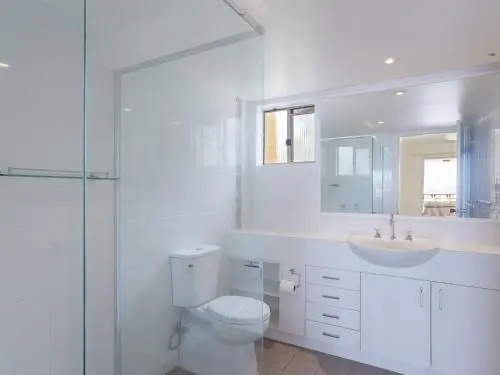 3 'The Clippers' 131 Soldiers Point Road - Fabulous Waterfront Unit