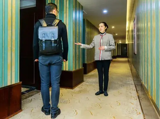 Yuechen Hotel (Xietaizi Subway Station)