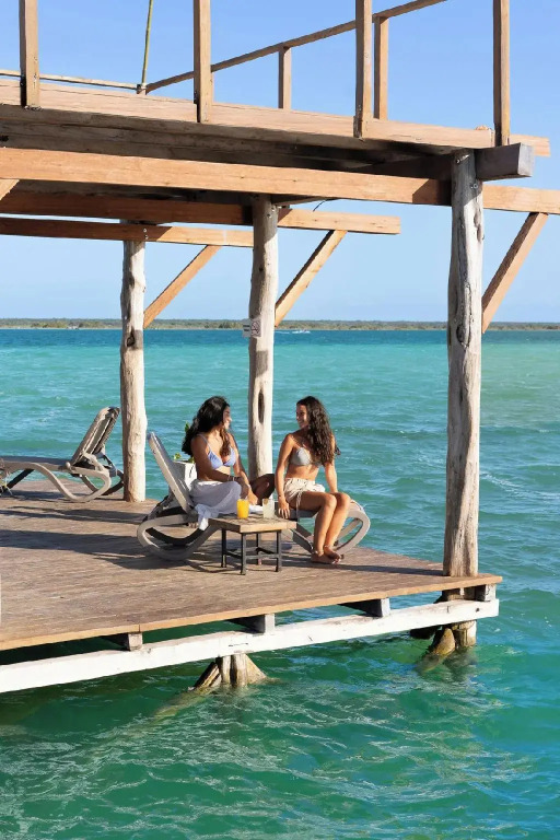The Yak Lake House Hostal Bacalar - Front Lagoon