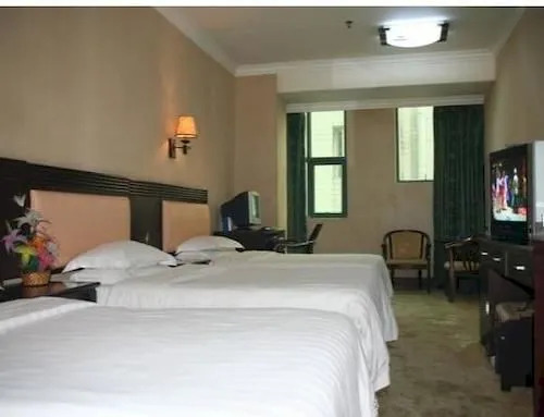 Xianglong Boutique Hotel (Guangzhou North Railway Station Huacheng Road Subway Station)