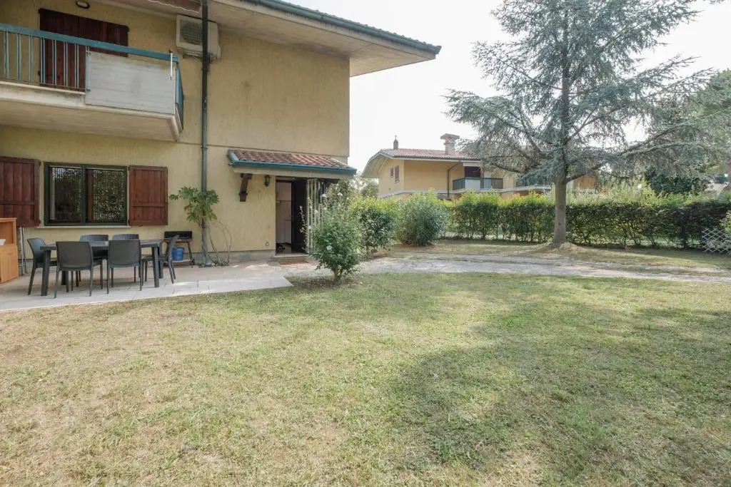 Villa Ida - 2 bedrooms apartment with private garden