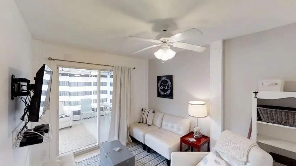 A Saltwater Cottage 4 Bedrooms 2 Bathrooms Home
