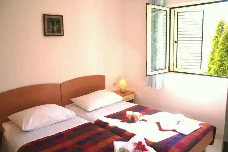 Villa Lara Apartments