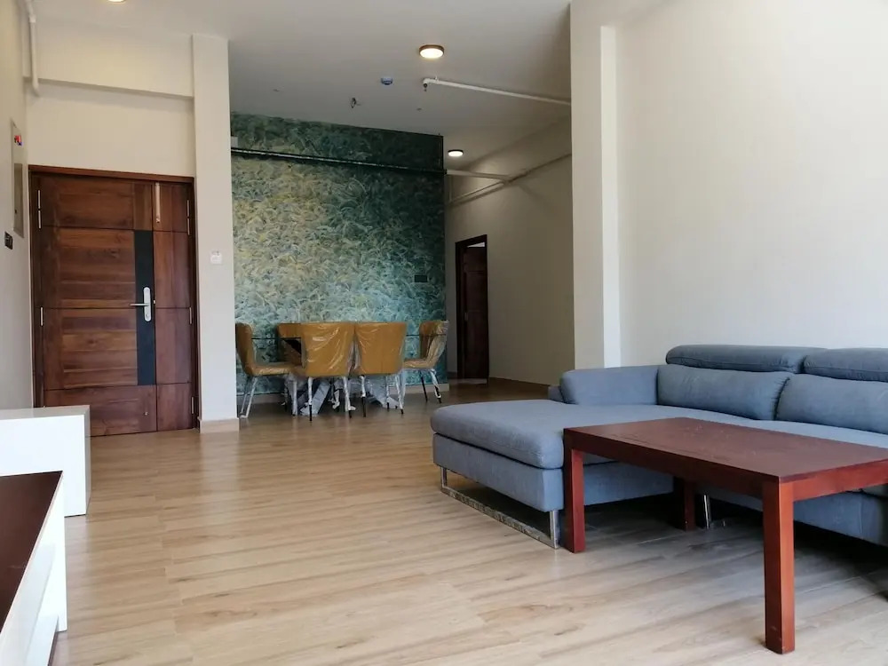 Pink Elephant Tourist Apartment Hotel