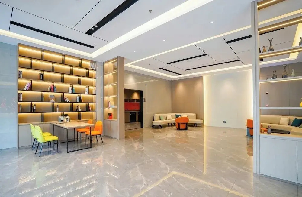 yi xuan hotel - bus station