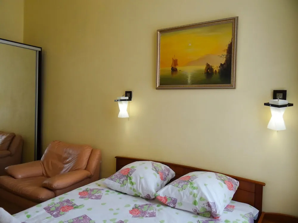 Ап-ты KyivHome, ул. Михайловская, 22А, пл. Независимости
